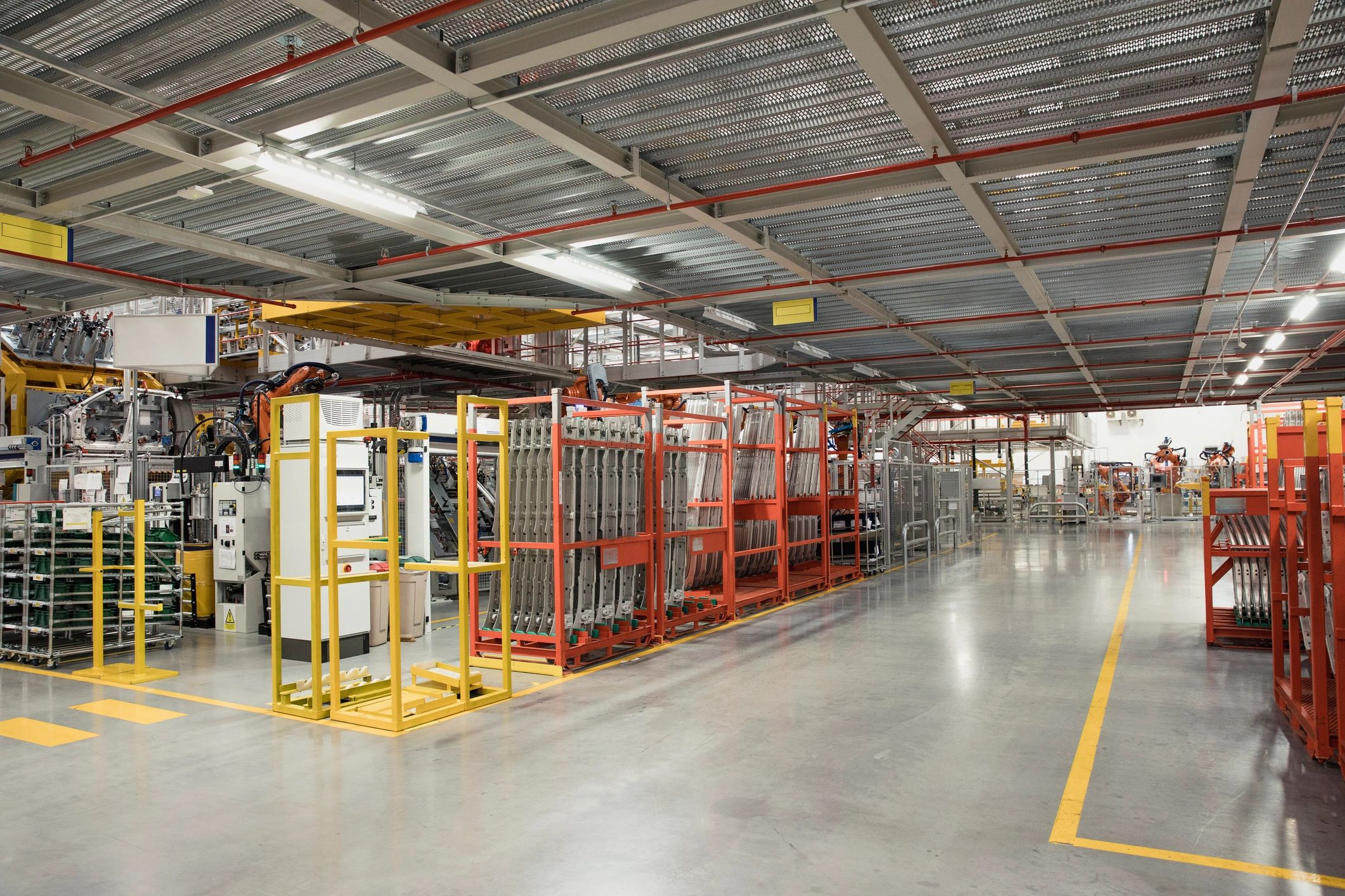 Interior de instalación industrial para ingeniería y consultoría